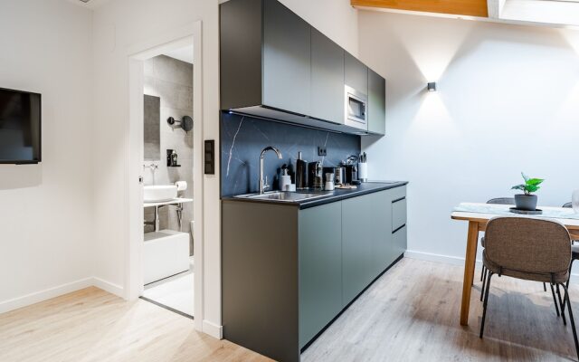 limehome Vitoria Palacio Álava-Velasco
