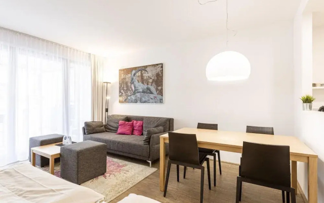 Apartment With Roof Terrace