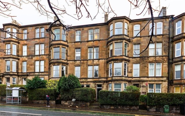 Incredible Victorian 4 Bedroom Apartment