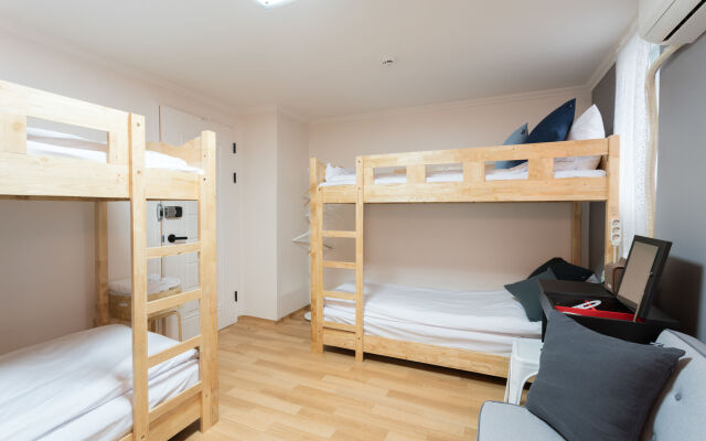 The Blossom Yeonnam Guesthouse