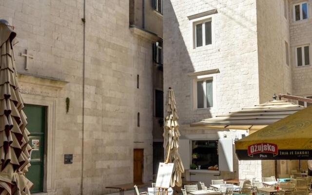 Luxury Apartment Matkovic