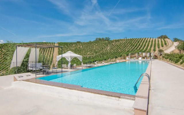 Scenic Apartment in Ascoli Piceno with Hot Tub