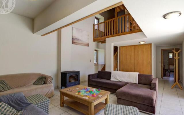 Gîte Croizet-sur-Gand, 7 pièces, 12 personnes - FR-1-496-25