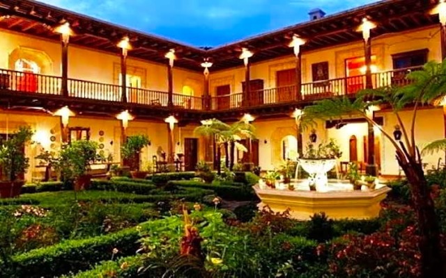Palacio De Dona Leonor