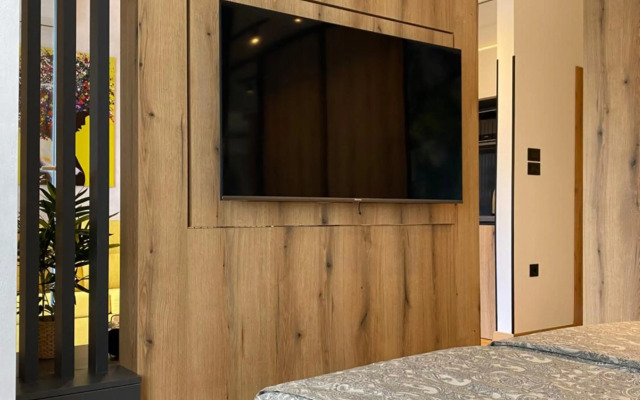 Tesla 8 Apartment