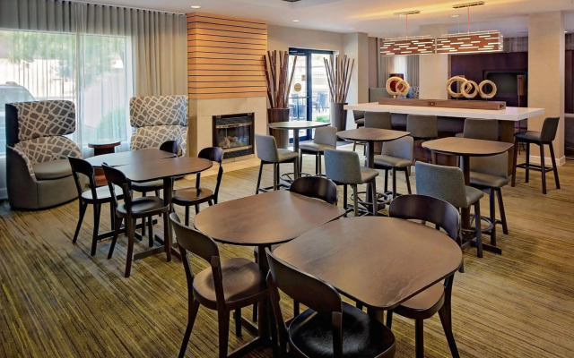 Courtyard by Marriott Long Island MacArthur Airport