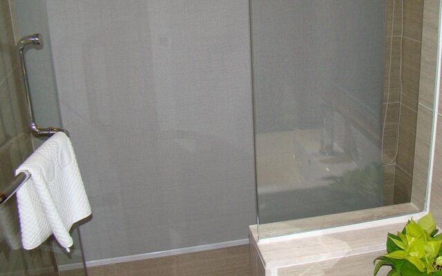 Zhongying Holiday Hotel - Foshan