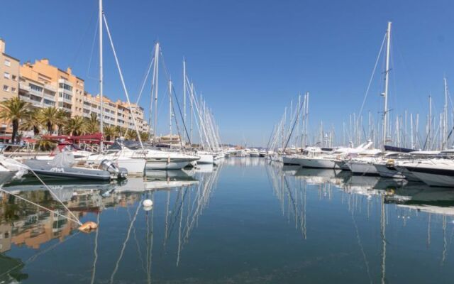 Port de La Gavine 32235