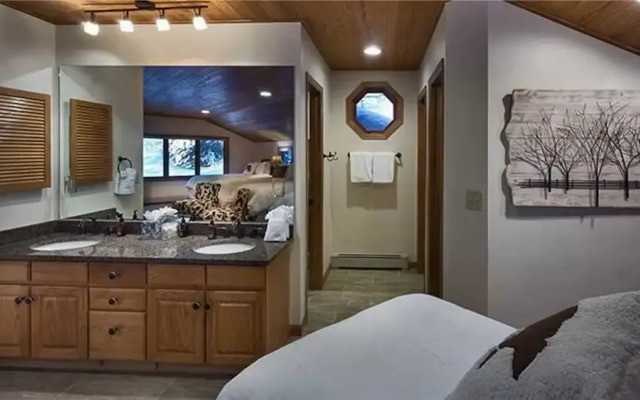 Trails Edge Lodge