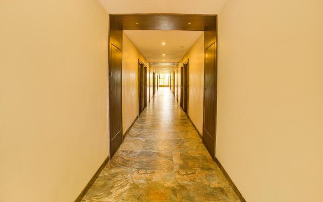 FabHotel Bee Town