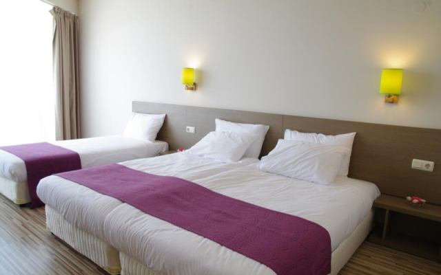 Aqua Nevis Club Hotel