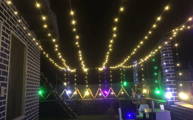 The Awareness Cafe & Homestay By GRB