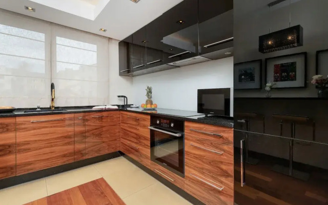 Apartment With 3 Bedrooms by Renters