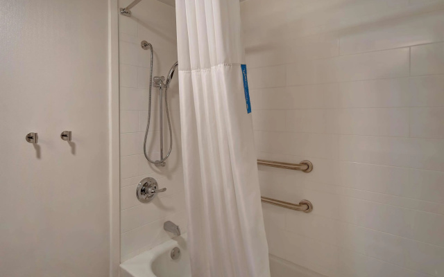 Hampton Inn Birmingham-Colonnade 280