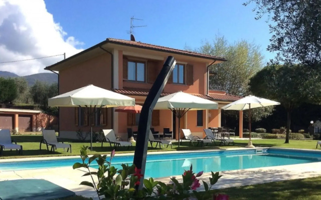 Beautiful Independent Villa With Private Swimming Pool-il Villino