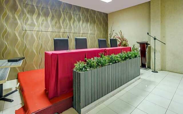 Super OYO 3936 Hotel Trisula Makassar