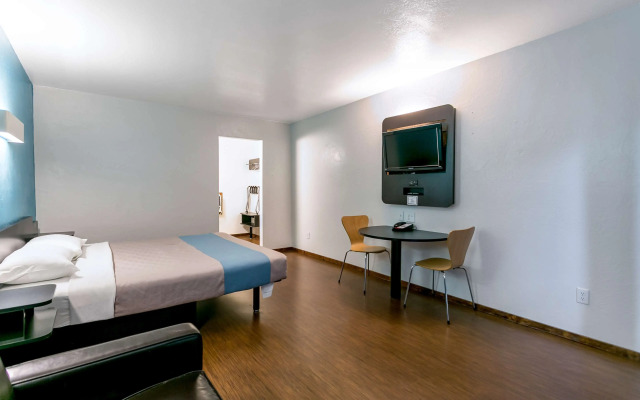 Motel 6-Missoula, MT - University