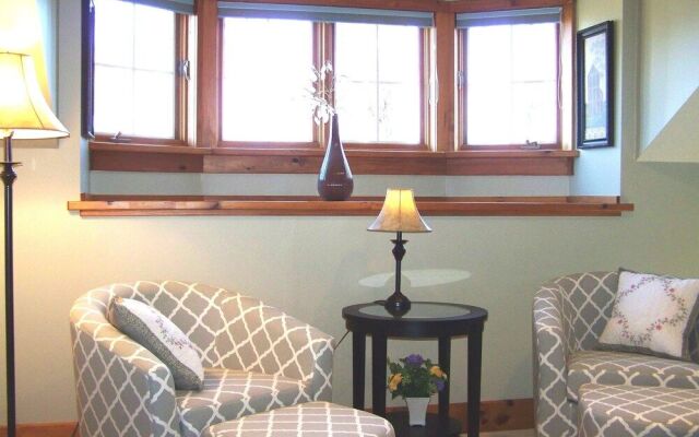 The Porch and Pillow