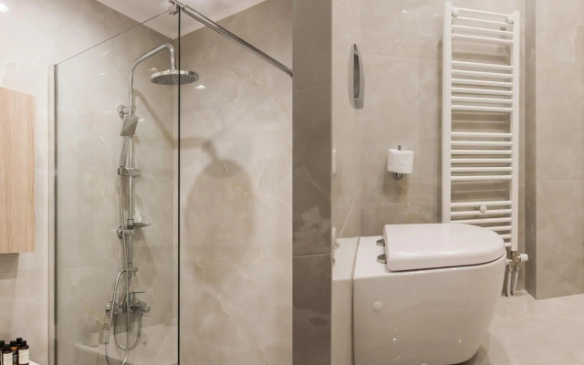 Stellar 3BR Apartment with Balcony by UPSTREET