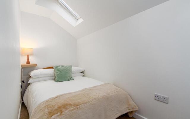 The Coach House, centrally located detached Coach House