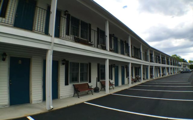 Bourne's Ocean Acres Motel