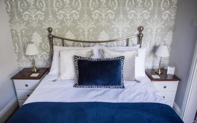 Riverdale House B&B