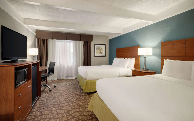 AmericInn by Wyndham Grand Rapids Airport North