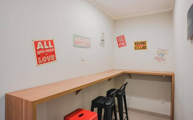 Kost M25 Hostel by Reddoorz
