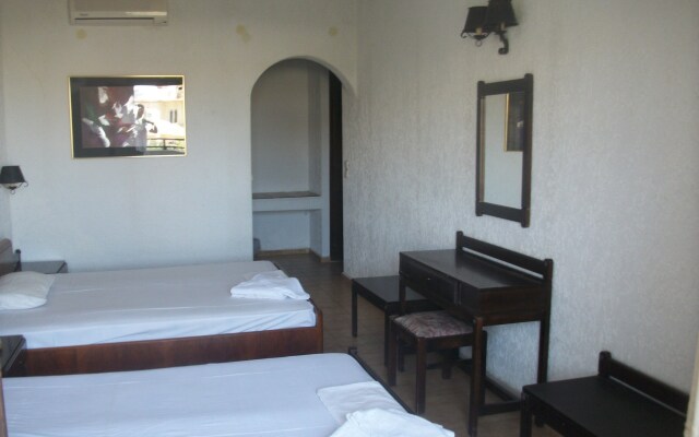 Efi Hotel