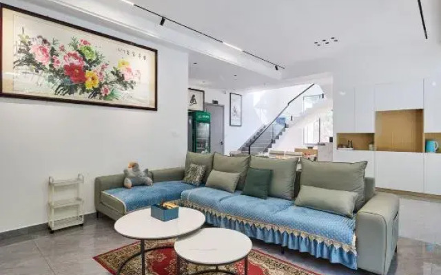 Jing County is a bed and breakfast