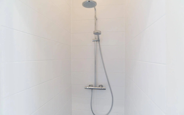 Nassau Canal Apartments