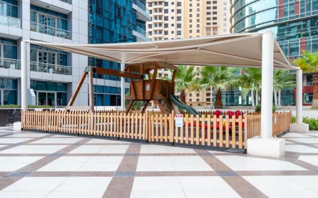 Quintessential Quarters - Breathtaking 29th Floor Views