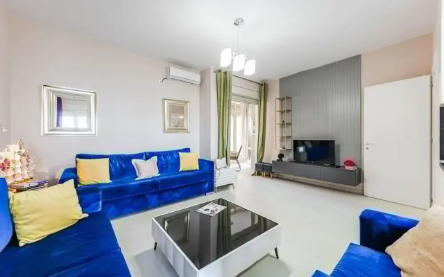 Stylish Apartment by the Beach Free Parking