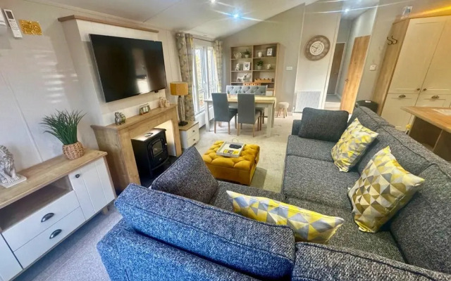 Meadows 33 Hot tub - Southview Holiday Park