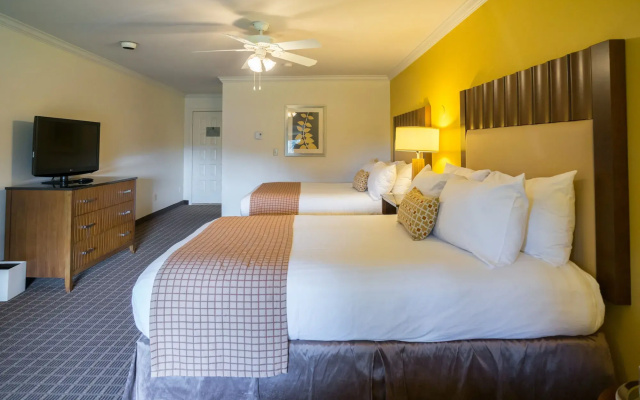Half Moon Bay Lodge
