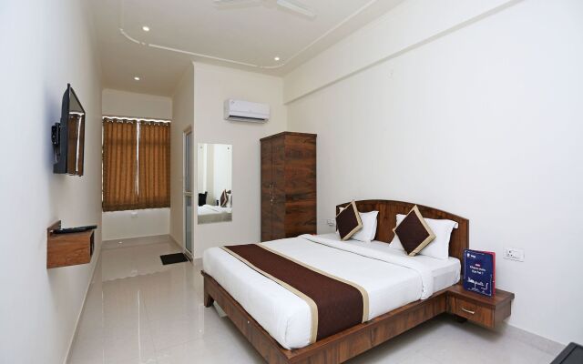 OYO 8425 Hotel Shiv Palace