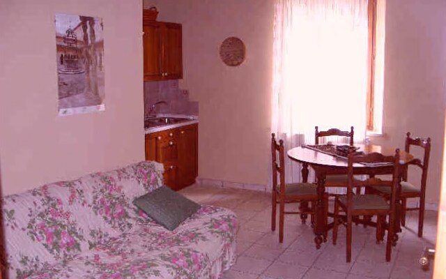 Il Grappolo e la Rosa