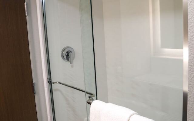 Hampton Inn by Hilton Lead