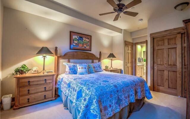 Timberline Lodge 2111