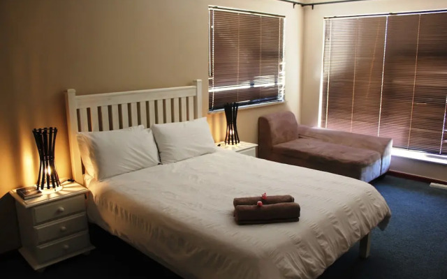 8 Vila Self Catering