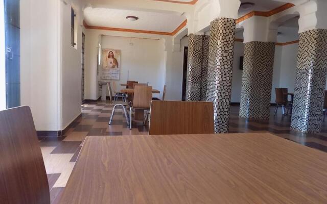 Olina Hotel and Apartments