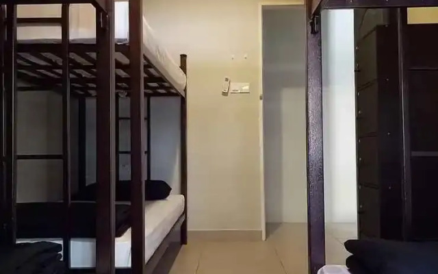 HOOD - Hostel