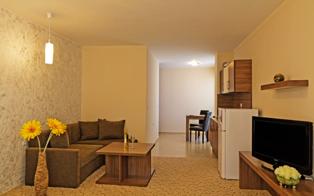 Sun Gate Aparthotel