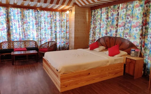 Hotel Pineview Shimla