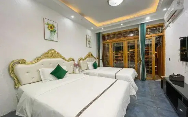 Fuyuan Riverview Homestay