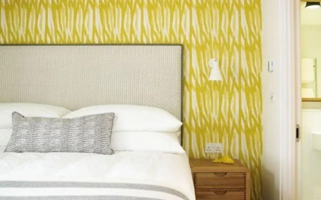 Seaview Holidays - Salterns Village