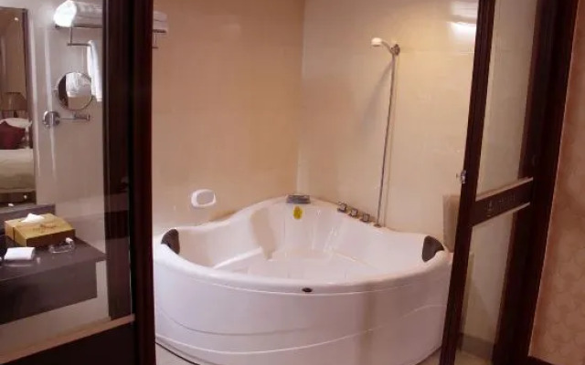 Haining Holiday International Hotel