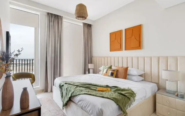 Luxury 2BR at Harbour Gate