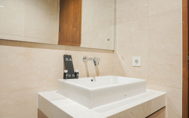 Elegant 2BR Apartment Veranda Residence @ Puri