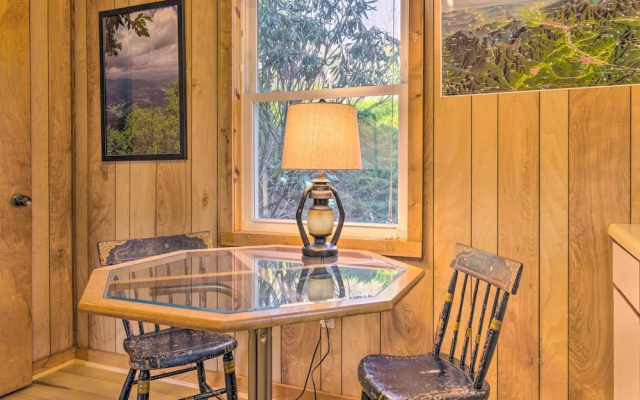 8 Acres + Hiking Trails: Little Switzerland Escape - фото 2